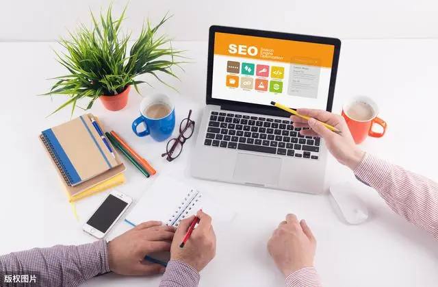 环球影城偶遇董璇佟丽娅小酒窝朵朵